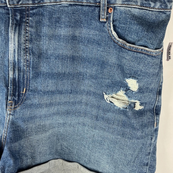 NWT: old navy High-Waisted O.G. Straight Ripped Jean Shorts (28) $40 - Picture 7 of 15